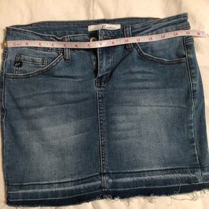 High waisted stretchy denim skirt